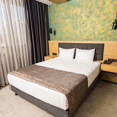 Peramis & Hotel 3*