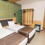 Hotel Peramis & 3*