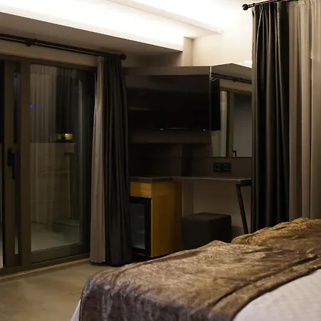 Hotel Peramis &